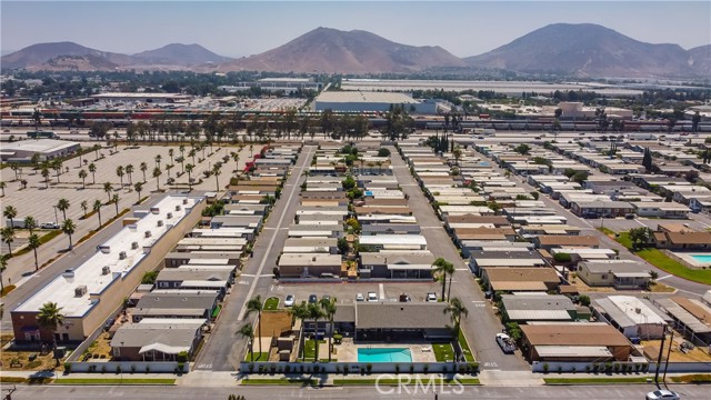 Detail Gallery Image 16 of 20 For 17377 Valley Bld #2,  Fontana,  CA 92335 - 3 Beds | 2 Baths