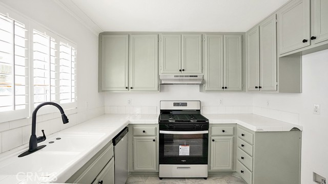 Detail Gallery Image 14 of 33 For 13154 Sycamore Village Dr, Norwalk,  CA 90650 - 3 Beds | 2/1 Baths