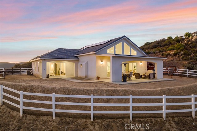 38566 Vista Del Bosque, Murrieta CA: https://media.crmls.org/medias/1463cc8f-1bd1-4960-bac4-166598a074d9.jpg