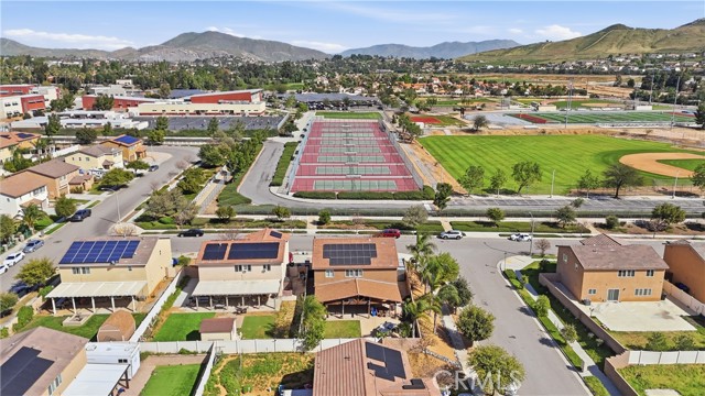 Detail Gallery Image 7 of 65 For 4415 Bethel Rd, Jurupa Valley,  CA 92509 - 5 Beds | 3/1 Baths