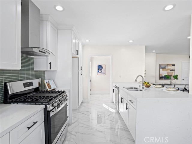 Detail Gallery Image 12 of 43 For 4251 Gundry, Long Beach,  CA 90807 - 4 Beds | 3 Baths