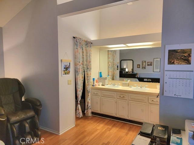 Detail Gallery Image 17 of 29 For 44239 Ruthron Ave, Lancaster,  CA 93536 - 33 Beds | 2 Baths