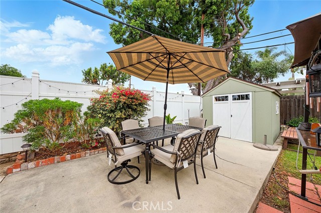 4303 E De Ora Way, Long Beach CA: https://media.crmls.org/medias/1468776a-334a-47ae-8219-0ed9459f1b59.jpg
