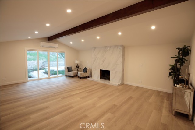 Detail Gallery Image 9 of 21 For 17350 Firma Ct, Granada Hills,  CA 91344 - 3 Beds | 2 Baths