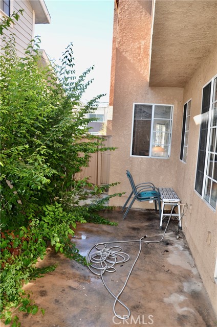 Perfect patio for dining al fresco!