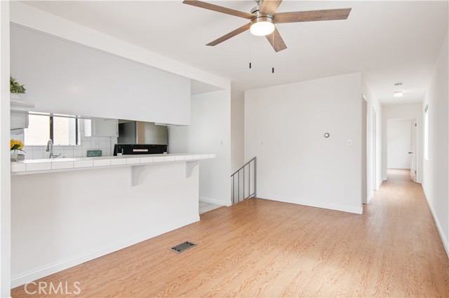 Dining area to hallway