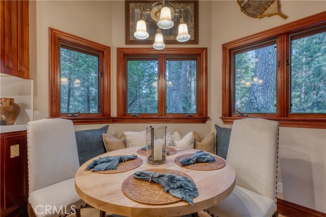 27465 Meadow Bay Drive, Lake Arrowhead, CA 92352