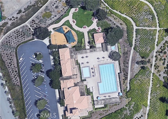 2 Villa Roma Street, Lake Elsinore CA: https://media.crmls.org/medias/146a91ee-2a44-40d0-85f8-5882f5ae5f0b.jpg