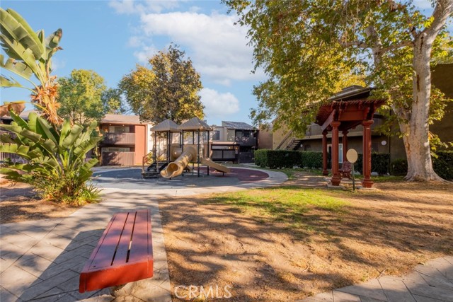 Detail Gallery Image 18 of 21 For 18350 Hatteras St #132,  Tarzana,  CA 91356 - 2 Beds | 2 Baths