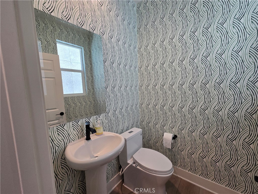 https://media.crmls.org/medias/146b92ae-6705-4c7d-8c59-6cc2e463ca60.jpg?preset=X-Large