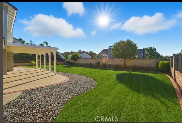 Detail Gallery Image 4 of 64 For 6721 Silver Oak, Riverside,  CA 92506 - 5 Beds | 3 Baths