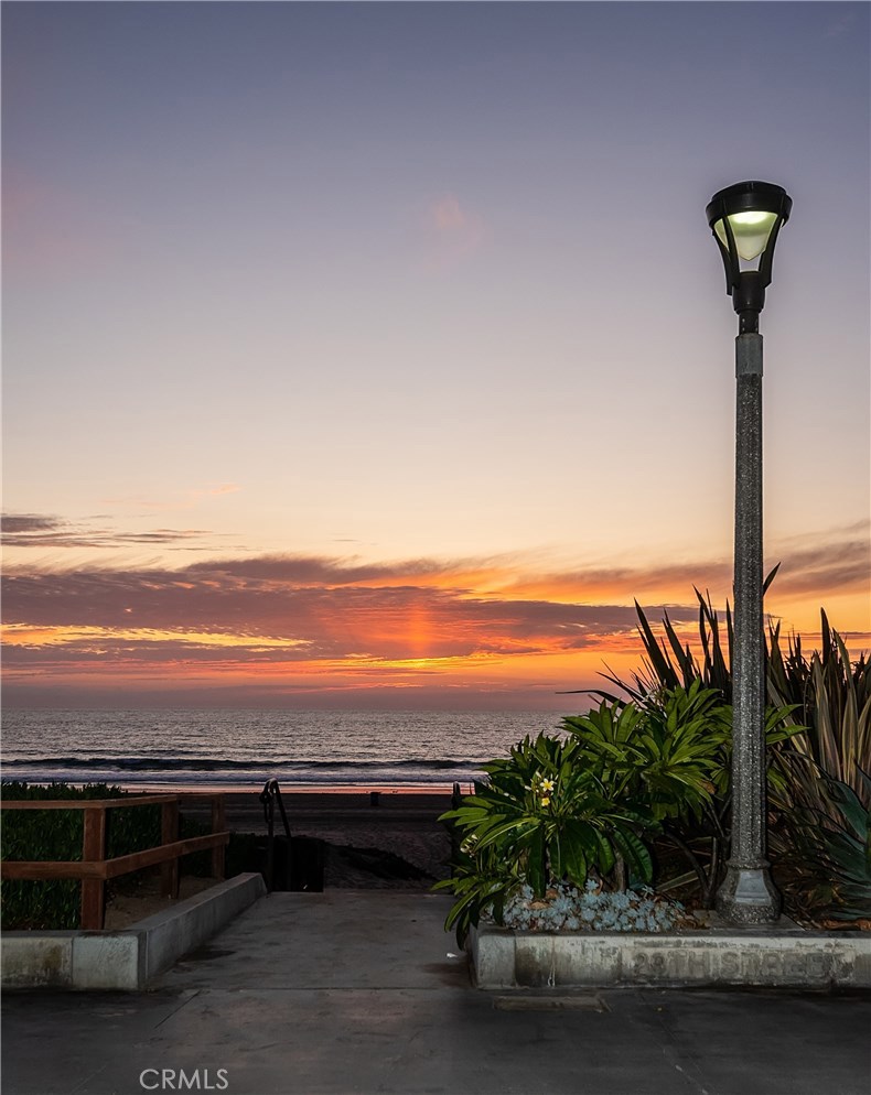 https://media.crmls.org/medias/146c1cac-625e-4c05-9415-dfd78f858ce5.jpg?preset=X-Large