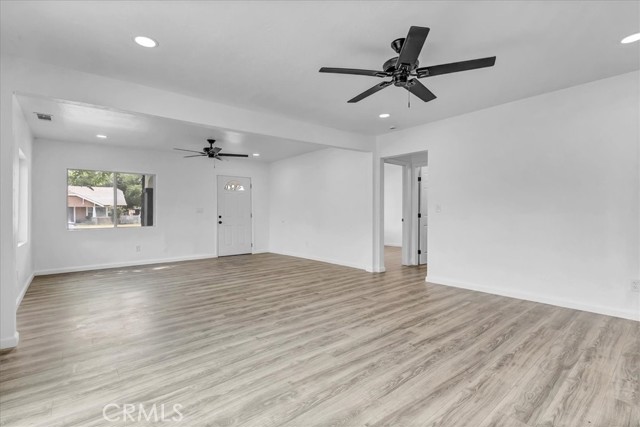 516 C Street, Lemoore CA: https://media.crmls.org/medias/146c953c-53f7-4086-ae3c-108c38f21f65.jpg