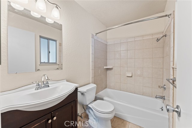 Image 20 of 36 For 915 Church Street