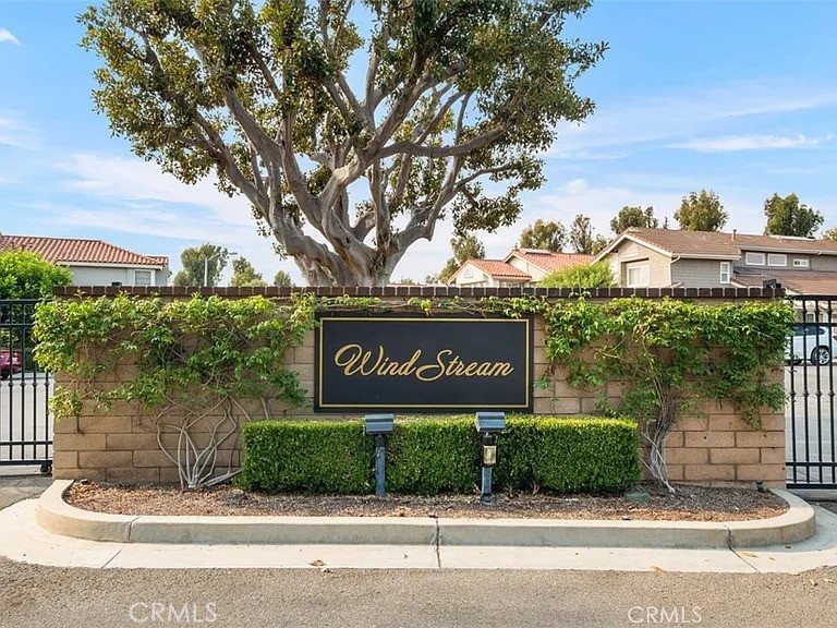 MLS #OC25175333 img 42