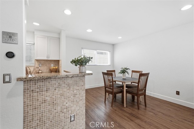 1747 Barry Avenue, Los Angeles CA: https://media.crmls.org/medias/146d9a4b-dc11-4cb2-a29e-f56444a200f7.jpg