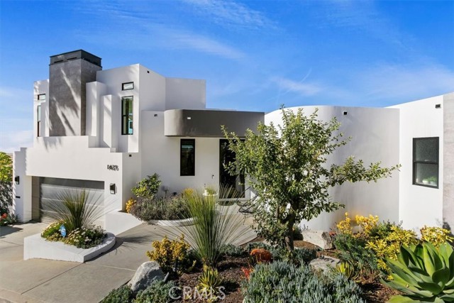 Detail Gallery Image 3 of 53 For 1425 Skyline, Laguna Beach,  CA 92651 - 4 Beds | 3/1 Baths