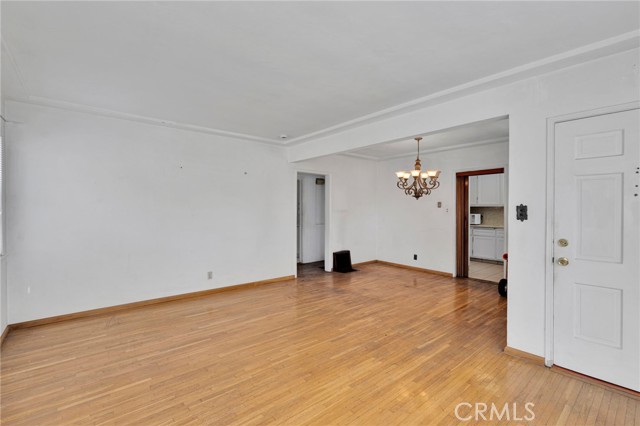 10125 Annetta Ave., South Gate CA: https://media.crmls.org/medias/146dbe18-431b-473a-8b1c-fa56f89832db.jpg
