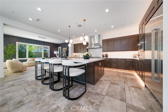 56 Egret, Irvine CA: https://media.crmls.org/medias/146e1fd2-f24e-46bb-9f42-fc46af58f220.jpg
