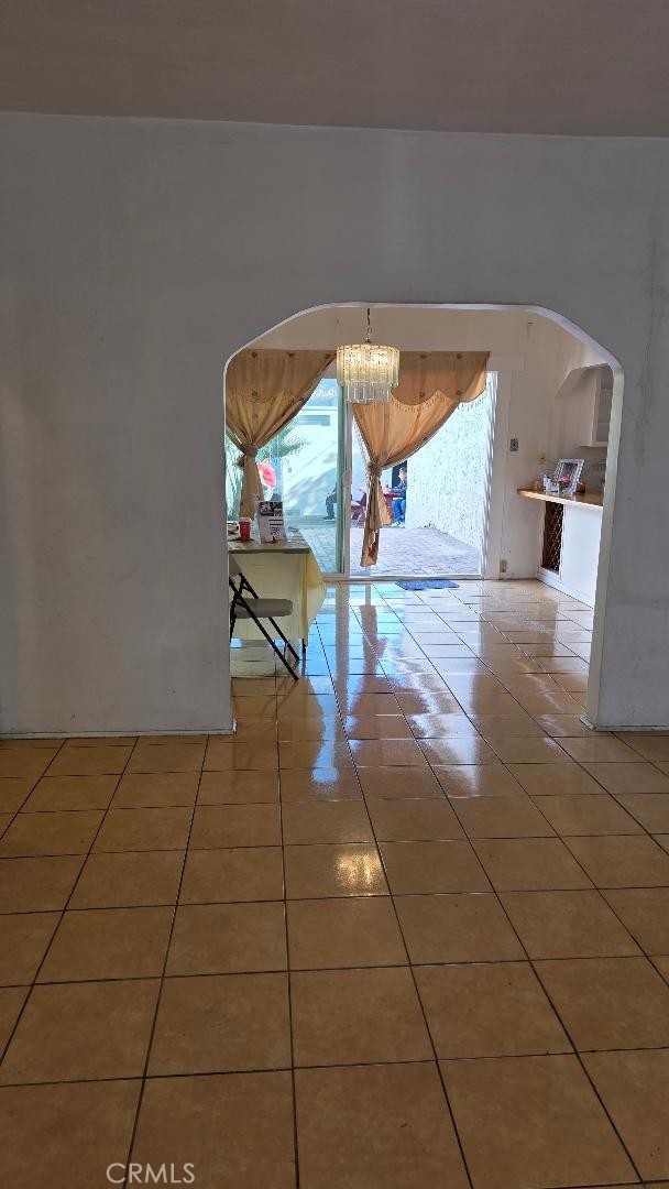 Detail Gallery Image 6 of 22 For 250 N Ridgewood Pl, Los Angeles,  CA 90004 - 6 Beds | 4/1 Baths