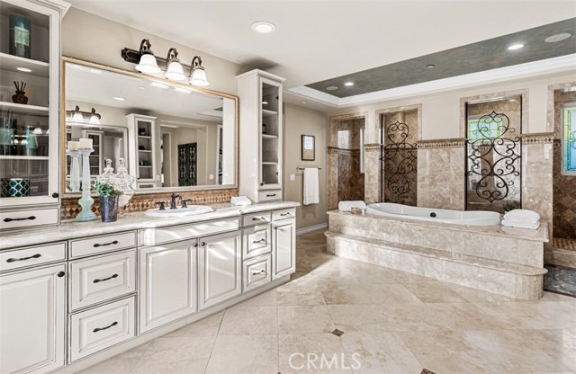 Detail Gallery Image 54 of 75 For 26012 Horseshoe Cr, Laguna Hills,  CA 92653 - 5 Beds | 5/1 Baths