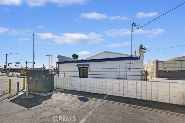 16870 Merrill, Fontana, California 92336, ,Commercial Sale,For Sale,Merrill,IV25041334