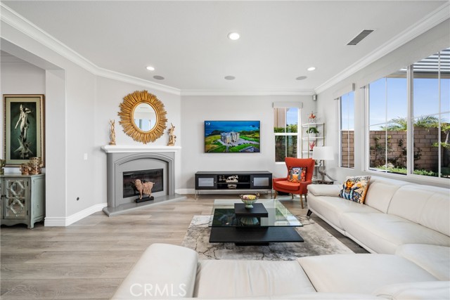 7 Bradford Court, Laguna Niguel CA: https://media.crmls.org/medias/14700172-0a4a-46bb-a247-0a5c5fccc3ba.jpg