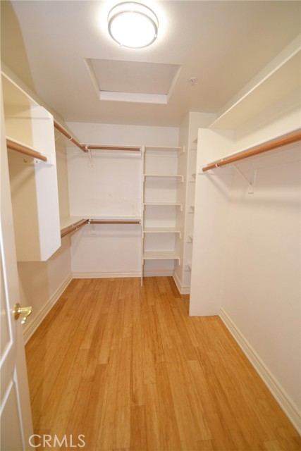 Detail Gallery Image 13 of 23 For 2203 Harriman Ln #B,  Redondo Beach,  CA 90278 - 4 Beds | 2/1 Baths