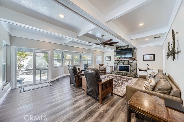Detail Gallery Image 25 of 48 For 4048 Mistral Dr, Huntington Beach,  CA 92649 - 4 Beds | 2/1 Baths