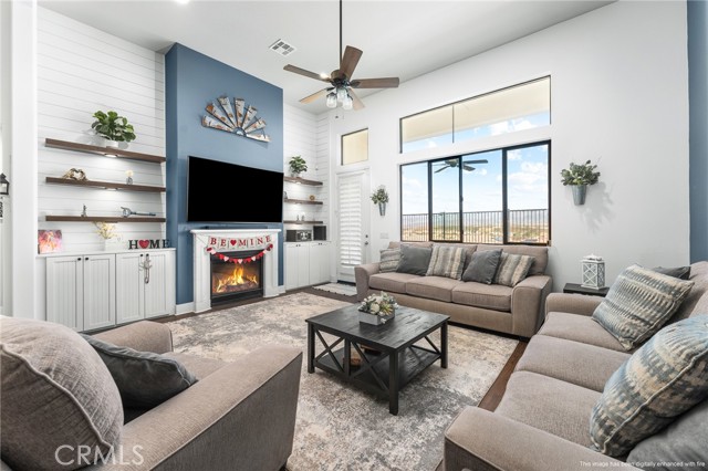 Detail Gallery Image 2 of 24 For 35256 Thorpe Trl, Beaumont,  CA 92223 - 3 Beds | 3 Baths