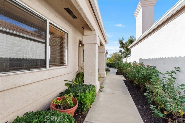 Detail Gallery Image 4 of 53 For 40083 Corte Lorca, Murrieta,  CA 92562 - 2 Beds | 2 Baths