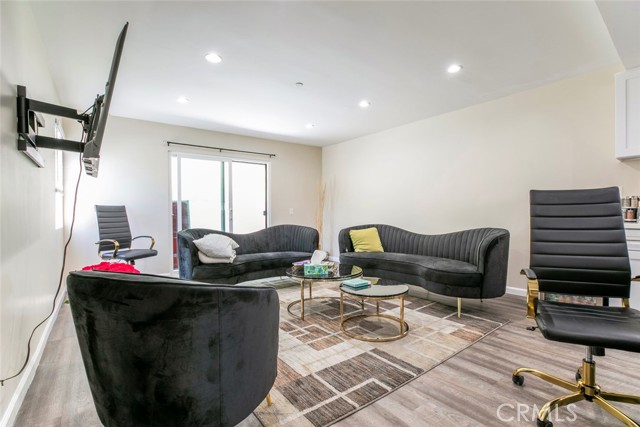 Detail Gallery Image 15 of 38 For 17465 Tuscan Dr, Granada Hills,  CA 91344 - 4 Beds | 3 Baths