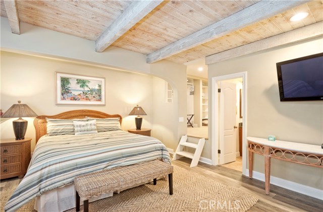 Detail Gallery Image 9 of 20 For 1249 Ocean Front #C,  Laguna Beach,  CA 92651 - 3 Beds | 2 Baths