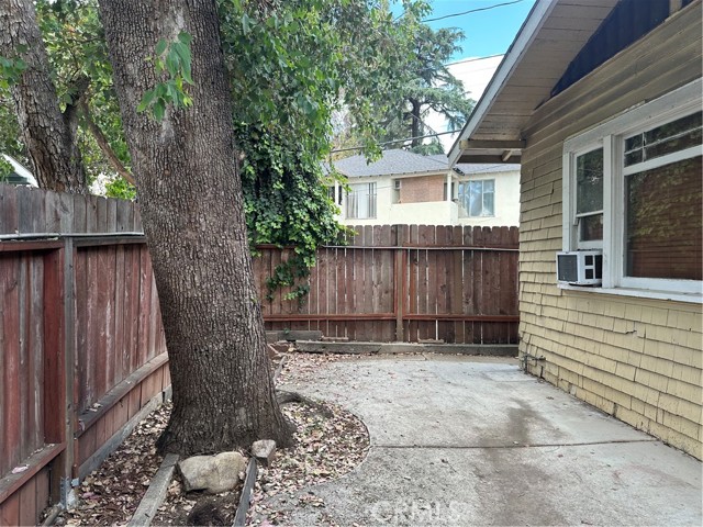 Detail Gallery Image 6 of 6 For 1250 E Huntington Dr #B & D,  South Pasadena,  CA 91030 - 1 Beds | 1 Baths
