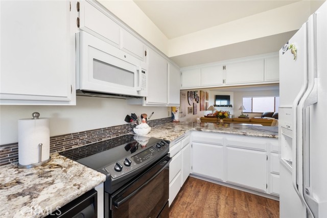 Detail Gallery Image 16 of 46 For 100 Pismo Avenue #111,  Pismo Beach,  CA 93449 - 2 Beds | 1/1 Baths