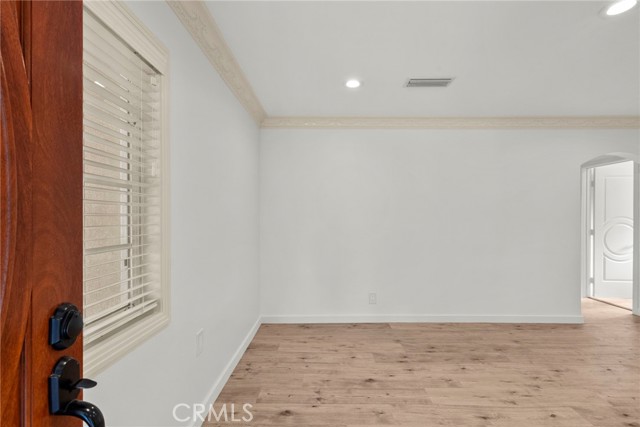 Detail Gallery Image 3 of 22 For 18621 Bryant, Northridge,  CA 91324 - 2 Beds | 1 Baths