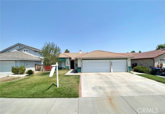 980 Lexington Street, Hemet CA: https://media.crmls.org/medias/1476a3d3-19b2-43ef-85e5-32a4e2af9e8e.jpg