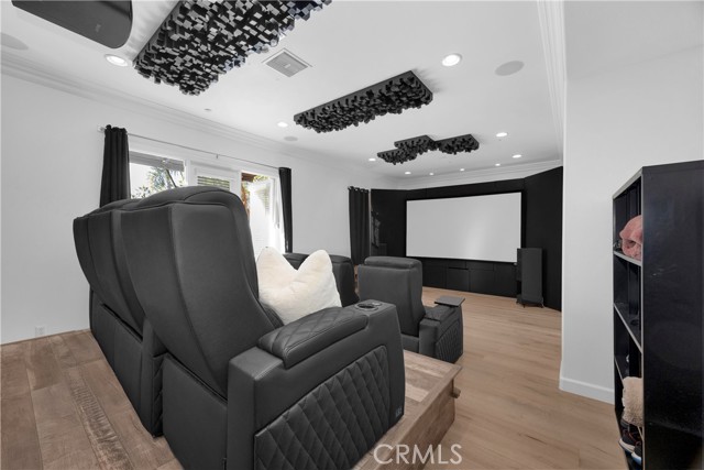 Detail Gallery Image 31 of 61 For 21331 Balerma Ln, Huntington Beach,  CA 92648 - 4 Beds | 3/1 Baths