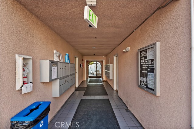 Detail Gallery Image 37 of 46 For 147 W Acacia Avenue Unit#104, Glendale,  CA 91204 - 2 Beds | 2/1 Baths