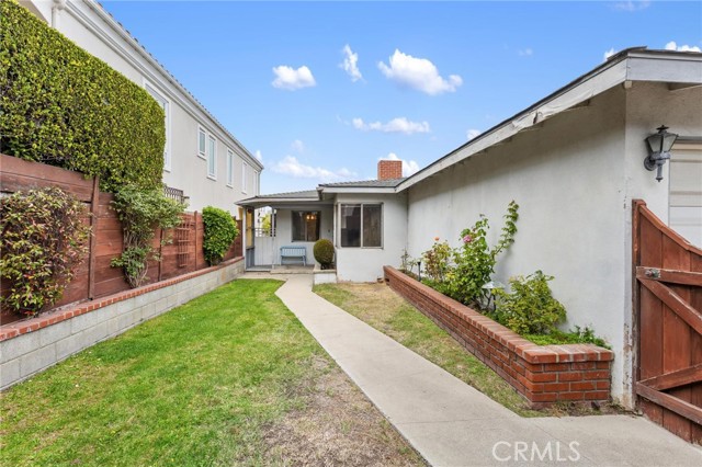 661 19th Street, Manhattan Beach, California 90266, 3 Bedrooms Bedrooms, ,1 BathroomBathrooms,Residential,For Sale,19th,SB24222440