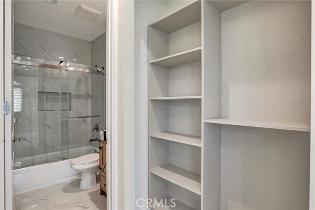 Detail Gallery Image 18 of 59 For 19002 Delaware St, Huntington Beach,  CA 92648 - 6 Beds | 5/1 Baths