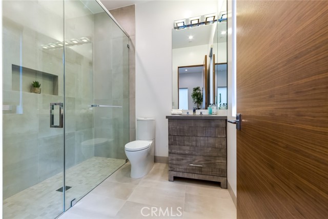 12732 Hortense Street, Studio City CA: https://media.crmls.org/medias/1478694b-7768-477b-ba81-9ae7993b3be6.jpg