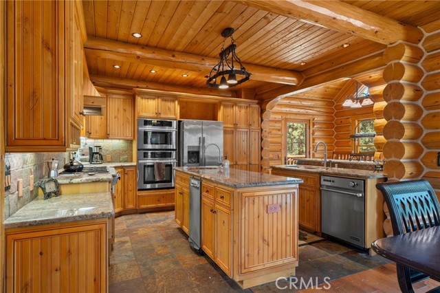 1947 Shady Lane, Big Bear City CA: https://media.crmls.org/medias/147897f8-0d6d-47cd-aa6a-aa261f755555.jpg