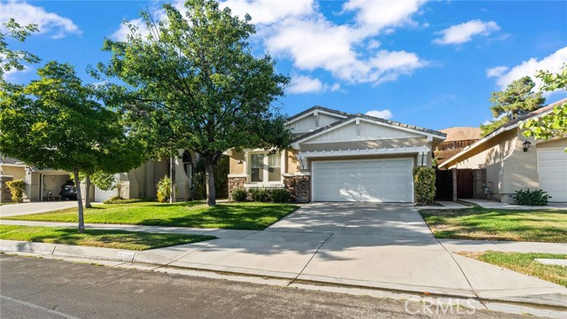 Detail Gallery Image 2 of 30 For 33398 Warwick Hills Rd, Yucaipa,  CA 92399 - 3 Beds | 2 Baths