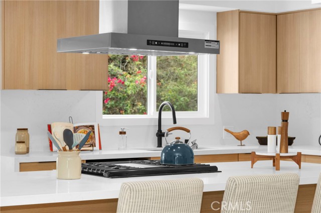 Detail Gallery Image 6 of 30 For 16938 Knapp St, Northridge,  CA 91343 - 3 Beds | 2/1 Baths