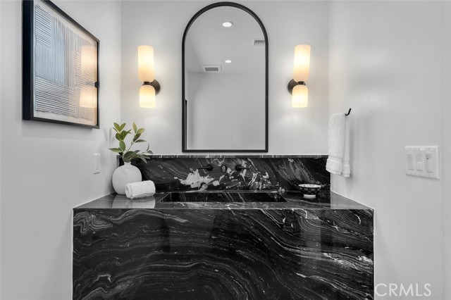 2708 Via Elevado, Palos Verdes Estates CA: https://media.crmls.org/medias/14795d22-4489-4b03-b491-fb51d7a6ccac.jpg