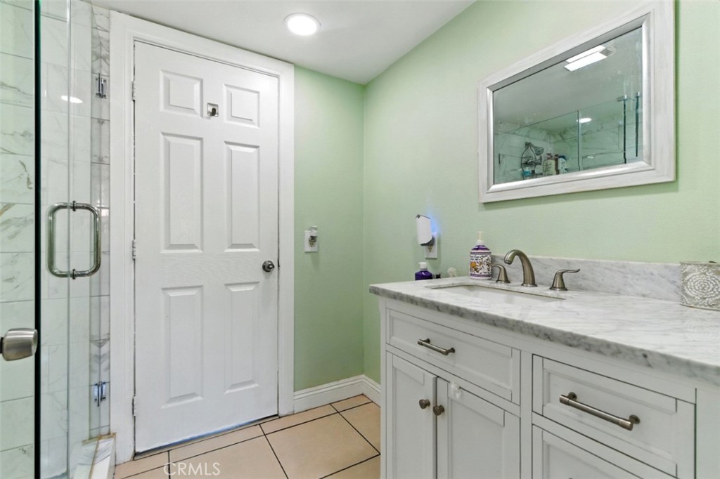 1479d315 A205 473b 8718 15b600a4f68f