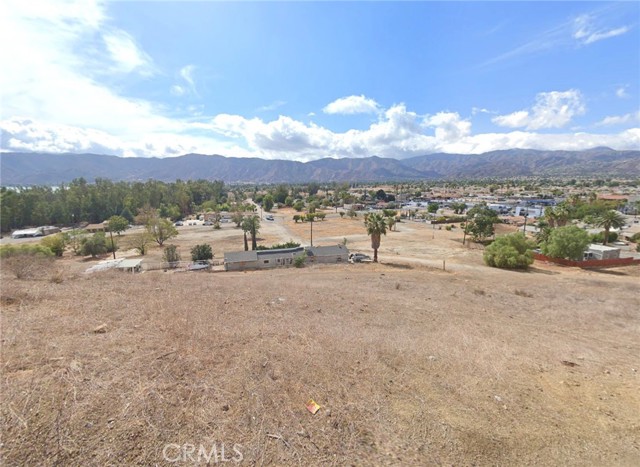 Detail Gallery Image 2 of 5 For 13800 Ryan Ave, Lake Elsinore,  CA 92530 - – Beds | – Baths