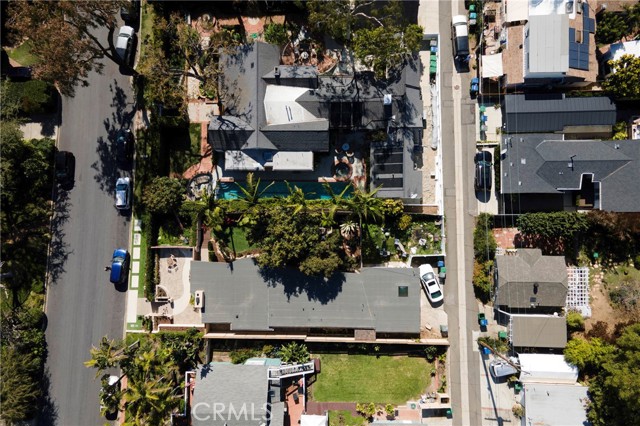 464 LOCUST, Laguna Beach CA: https://media.crmls.org/medias/147a8e34-1cf3-4c25-b6ef-8d3e9bf49e73.jpg