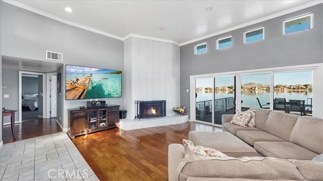 18099 Mariner Drive, Victorville CA: https://media.crmls.org/medias/147aba37-1ca7-4ebf-bff6-97a46dd6abf4.jpg